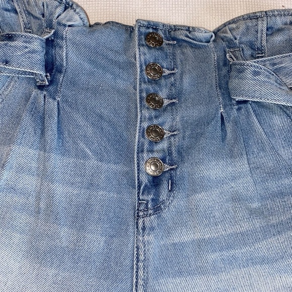 American Eagle paperbag belted waist mom shorts 2 - Picture 8 of 12